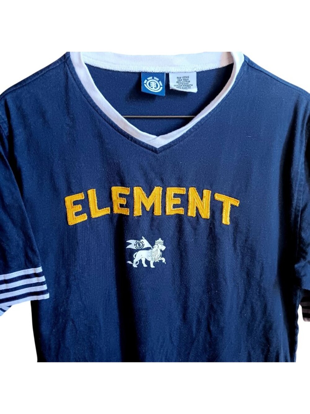 Vintage Y2k T-shirt Large Element V-Neck Yellow Logo Stitched Ringer Y2K
